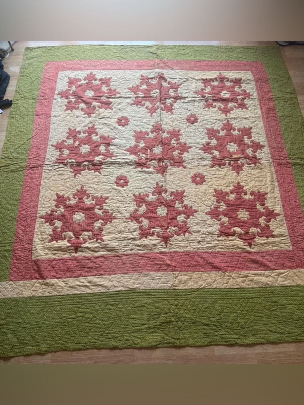 Antique Pennsylvania Red and Green Snowflake Quilt 86×80